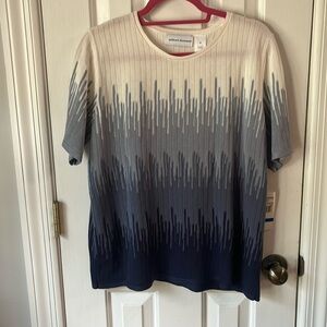 Short sleeve sweater